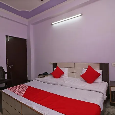 Oyo Hotel Ekta Residency